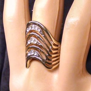 Beautiful Elegant Filigree Rhinestones Sexy Ring